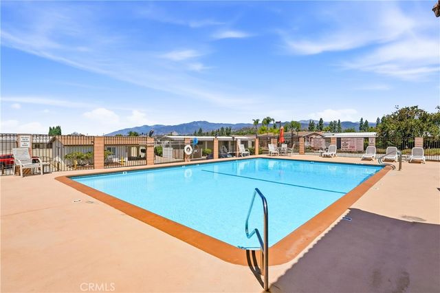 1245 W Cienega Avenue 212, San Dimas, CA 91773