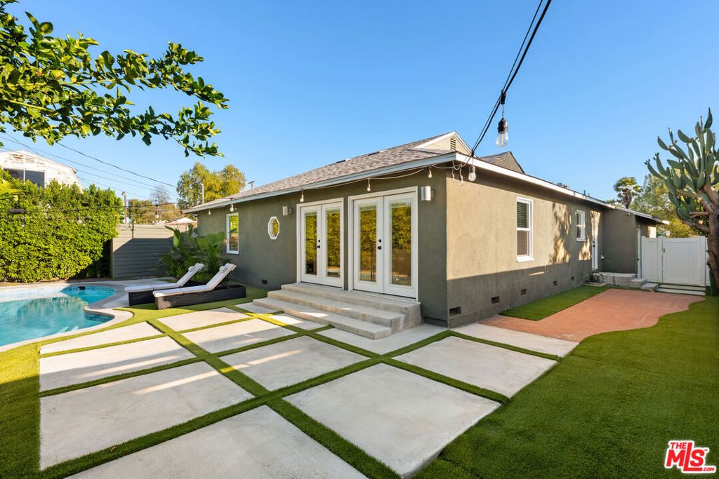17109 Burton Street, Lake Balboa, CA 91406 — exterior