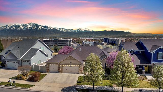 11173 S HAMPTON WAY, South Jordan, UT 84009