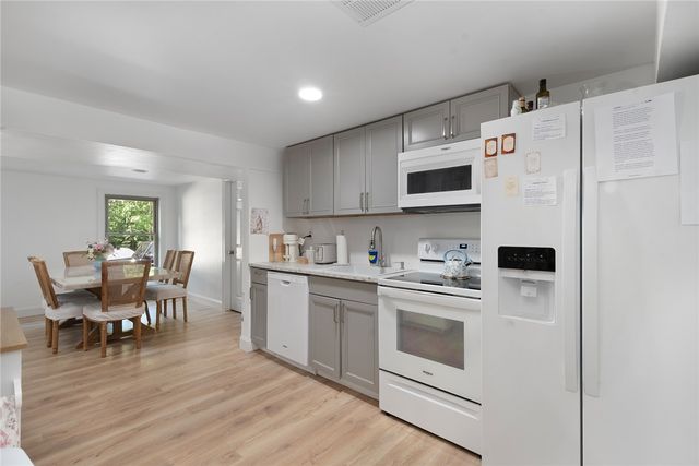 151 Hope Road, Cranston, RI 02921