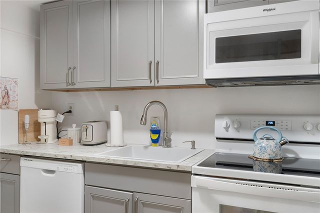 151 Hope Road, Cranston, RI 02921