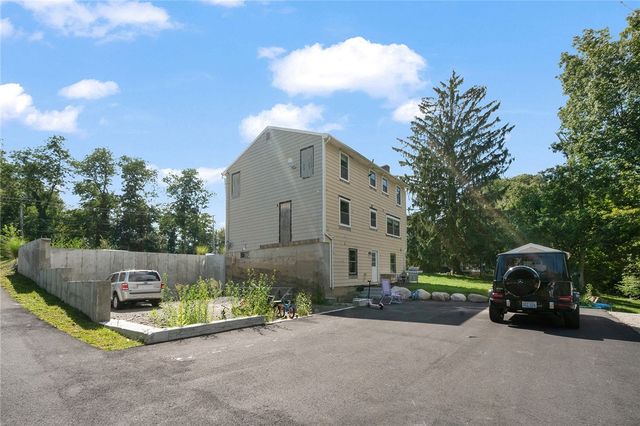 151 Hope Road, Cranston, RI 02921