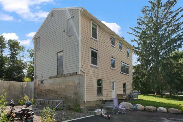 151 Hope Road, Cranston, RI 02921