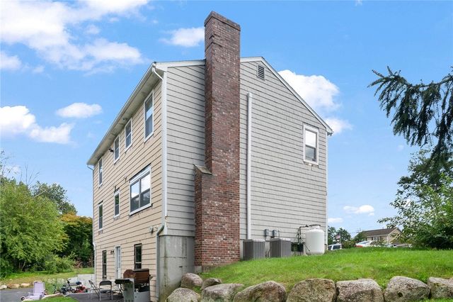 151 Hope Road, Cranston, RI 02921