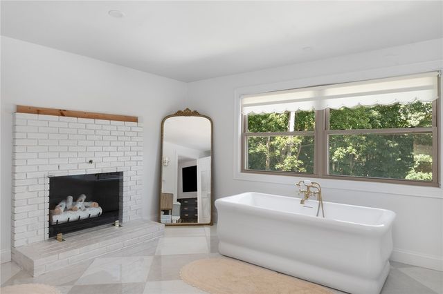 151 Hope Road, Cranston, RI 02921