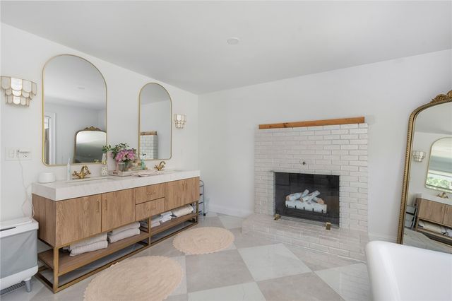 151 Hope Road, Cranston, RI 02921