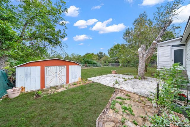 1531 lawndale, San Antonio, TX 78209