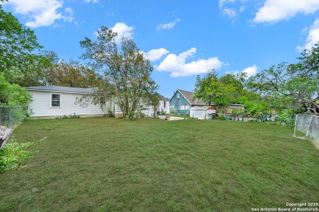 1531 lawndale, San Antonio, TX 78209