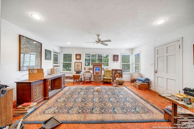 1531 lawndale, San Antonio, TX 78209