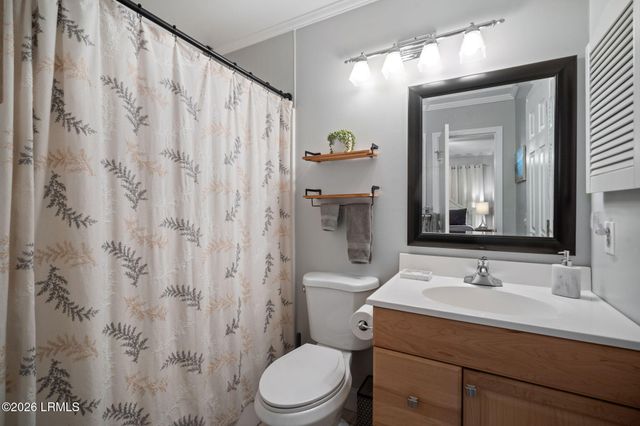 40 Folly Field Rd Apt A214, Hilton Head Island, SC 29928