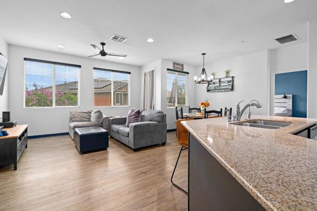 1344 Shoshone Falls Drive, Ramona, CA 92065