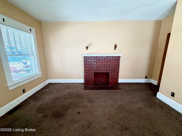 2015 E Oak St 2, New Albany, IN 47150