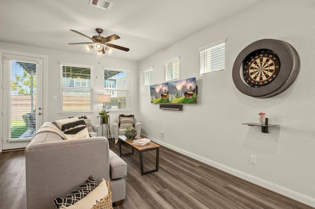 9904 Smokehouse Silo Lane, Houston, TX 77080
