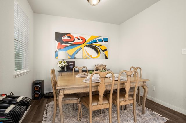 9904 Smokehouse Silo Lane, Houston, TX 77080