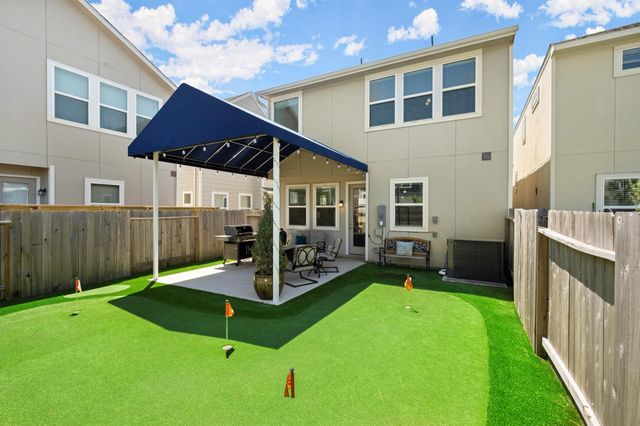 9904 Smokehouse Silo Lane, Houston, TX 77080