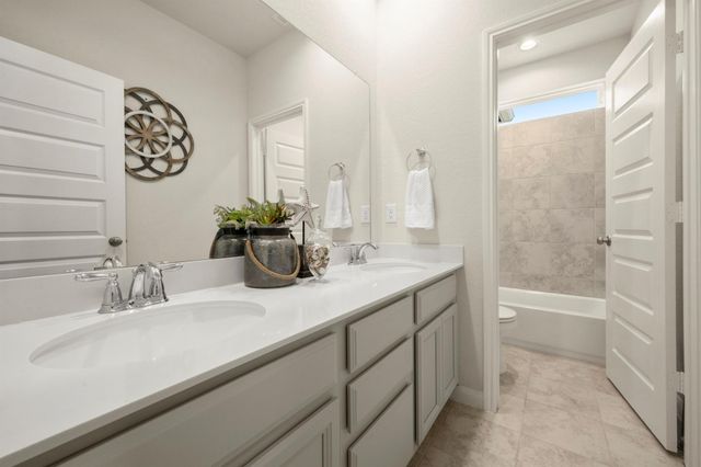 9904 Smokehouse Silo Lane, Houston, TX 77080