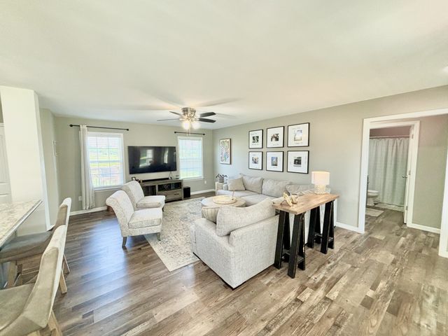 4226 Old Smithville Rd, Mcminnville, TN 37110