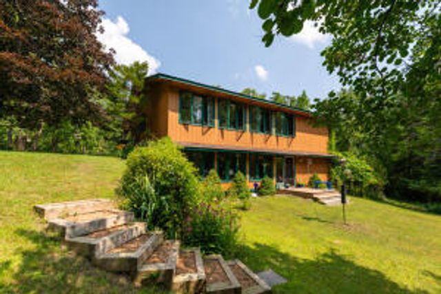 27130 89th Street, Salem, WI 53168