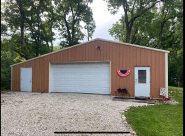 27130 89th Street, Salem, WI 53168