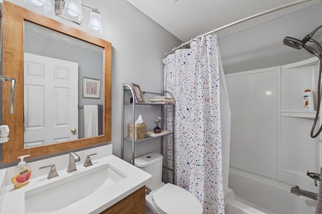 6534 Brook Lane, Savage, MN 55378