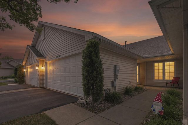 6534 Brook Lane, Savage, MN 55378