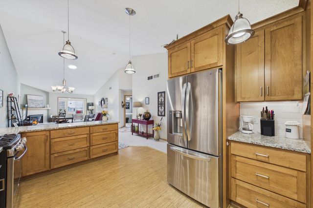 6534 Brook Lane, Savage, MN 55378
