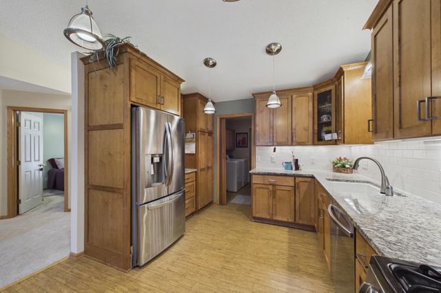 6534 Brook Lane, Savage, MN 55378
