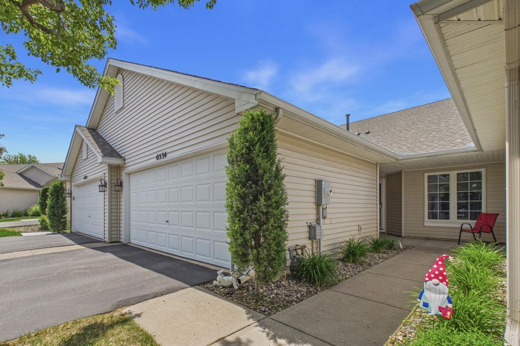 6534 Brook Lane, Savage, MN 55378
