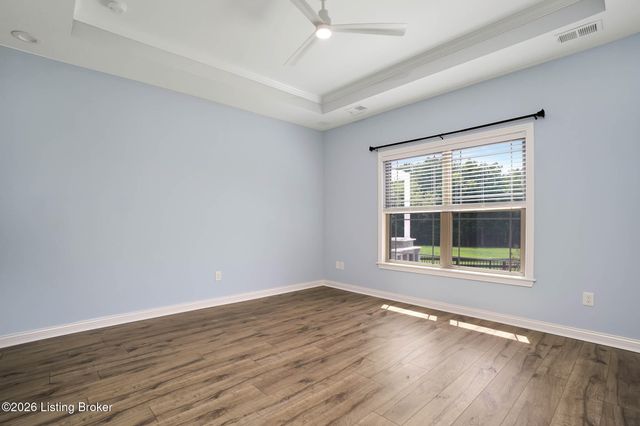 2821 Alder Wood Ln, La Grange, KY 40031