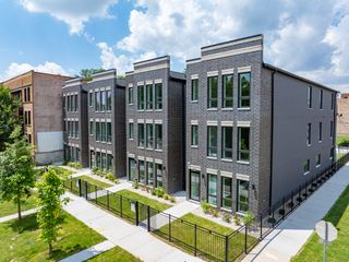 5000 S Prairie Avenue, Chicago, IL 60615