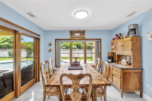 8177 NW 1st St, Coral Springs, FL 33071