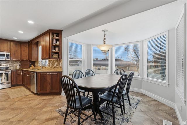 4047 S 2175 W, Roy, UT 84067