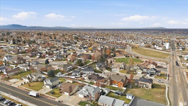 4047 S 2175 W, Roy, UT 84067