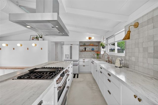 3065 Stevely, Long Beach, CA 90808
