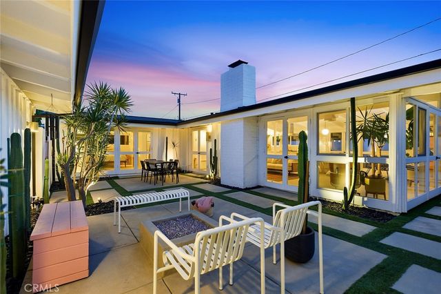 3065 Stevely, Long Beach, CA 90808