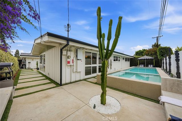 3065 Stevely, Long Beach, CA 90808