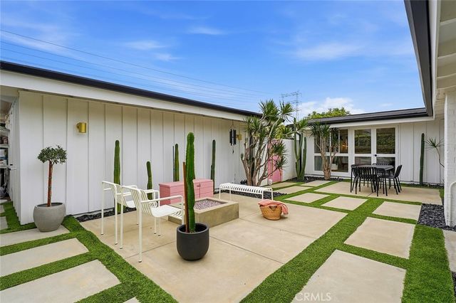 3065 Stevely, Long Beach, CA 90808