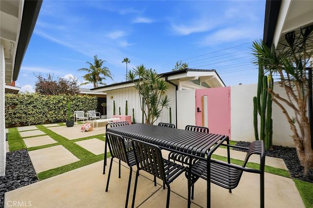 3065 Stevely, Long Beach, CA 90808