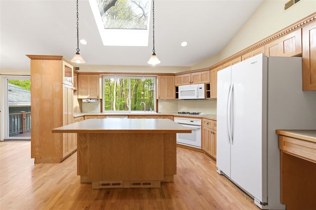 13970 Hollywood Boulevard, Three Oaks, MI 49128