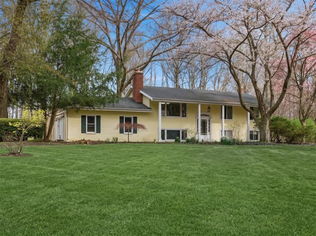 13970 Hollywood Boulevard, Three Oaks, MI 49128