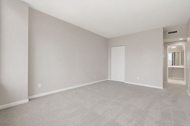 1000 N Lake Shore Plaza 24C, Chicago, IL 60611