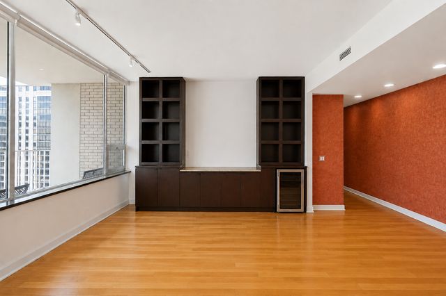 1000 N Lake Shore Plaza 24C, Chicago, IL 60611