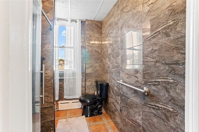 3269 Library Rd, Castle Shannon, PA 15234