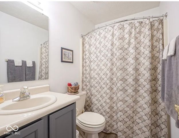 11052 Oakspring Drive, Indianapolis, IN 46239