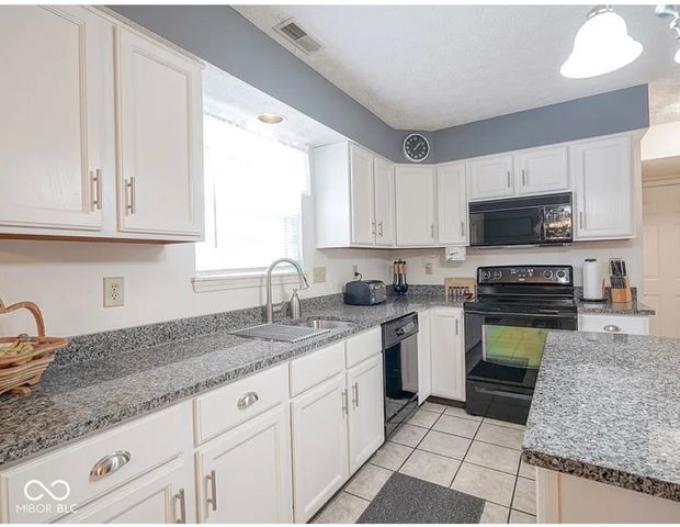 11052 Oakspring Drive, Indianapolis, IN 46239