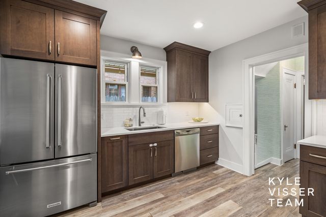 442 Mulford Drive SE, Grand Rapids, MI 49507