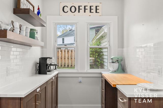 442 Mulford Drive SE, Grand Rapids, MI 49507