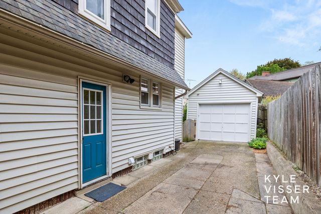 442 Mulford Drive SE, Grand Rapids, MI 49507