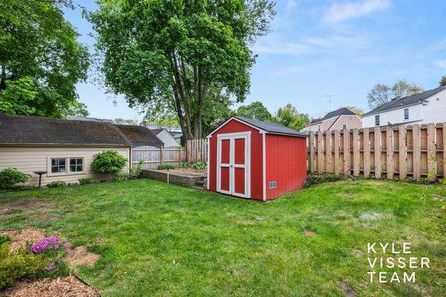 442 Mulford Drive SE, Grand Rapids, MI 49507