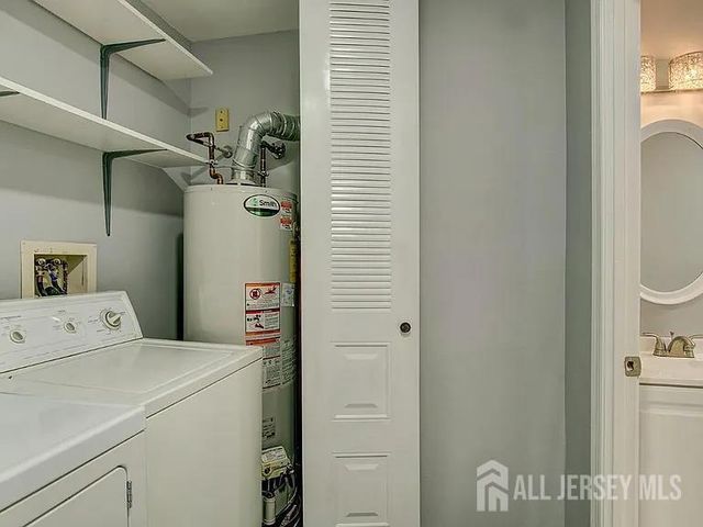 203 Sunshine Ct Court, Parlin, NJ 08859